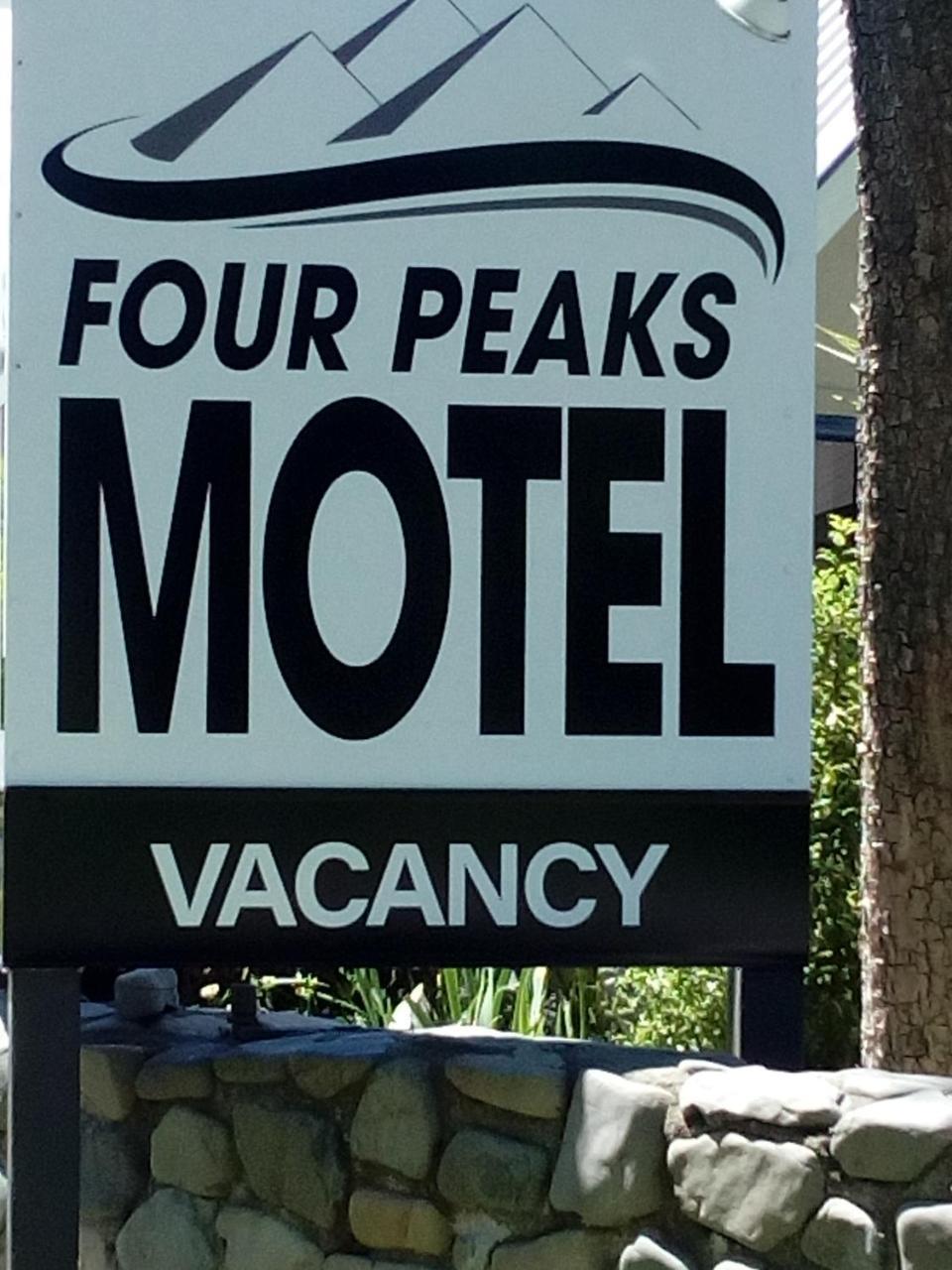 Four Peaks Motel Geraldine Exterior photo